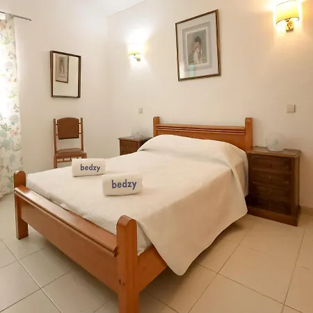 Da Oura - 100 M From The - By Bedzy Апартаменты *